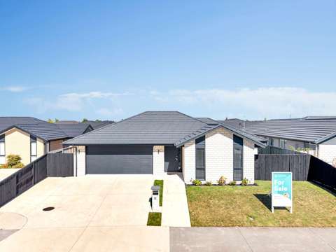 Rototuna 4房  Contemporary Family Home in Rototuna North!