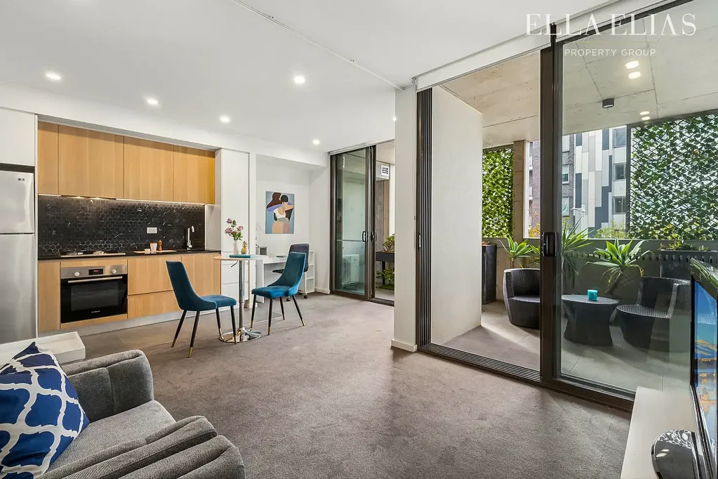 Gladesville 1Moenga Rooftop Sydney Skyline & Harbour Bridge Views
