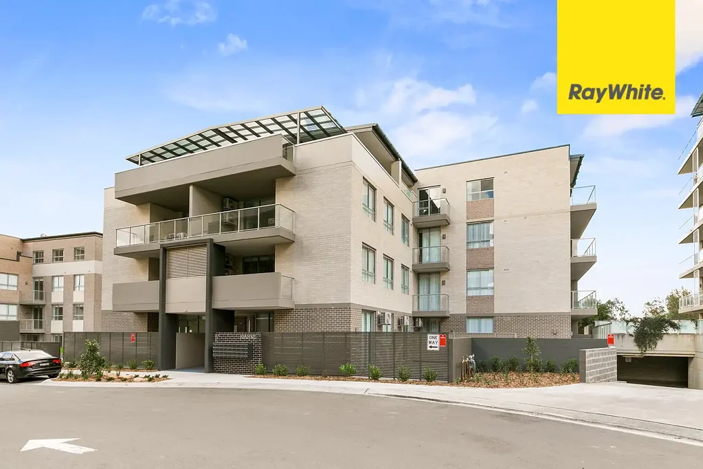 Newly Renovated Modern Apartment in the Heart of Homebush West