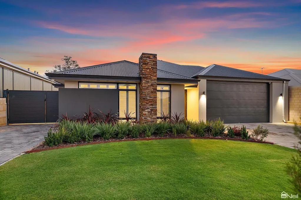 Byford 4 Bedroom LUXURY LIVING ON THE SCARP