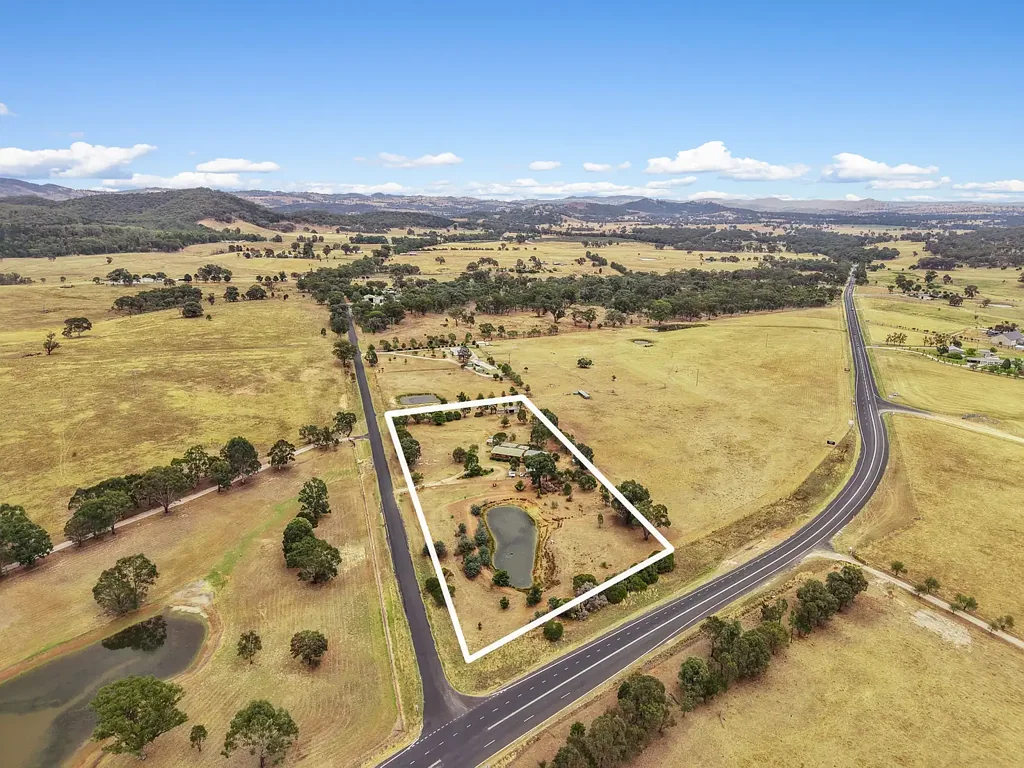 Mudgee 5房  Country Charm, Modern Comfort & Endless Lifestyle Appeal