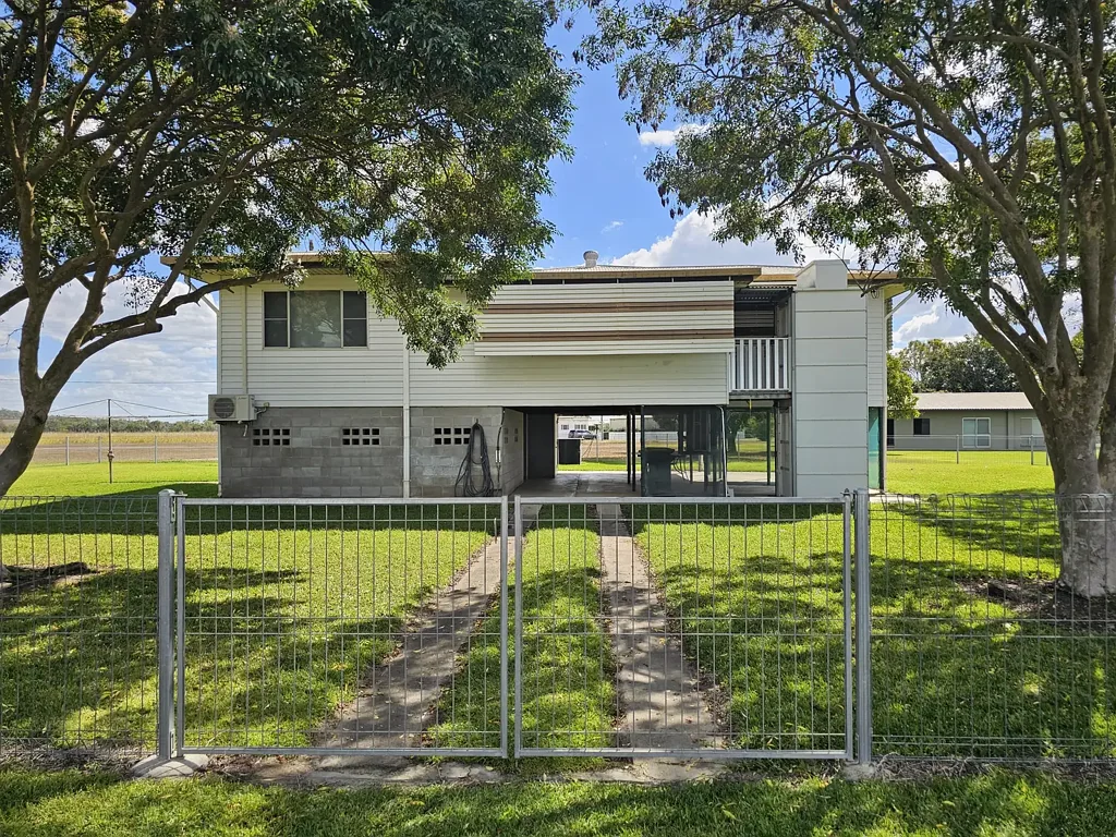 Airville 3 Bedroom PEACEFUL HOME MINUTES FROM TOWN....