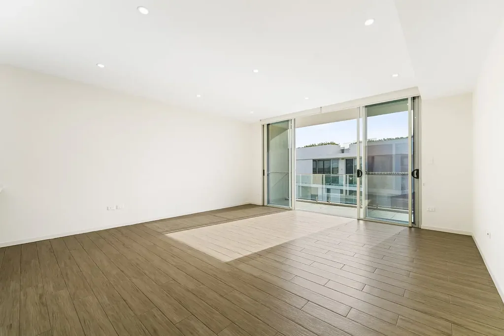 Quality apartment with city views over Strathfield Golf Course