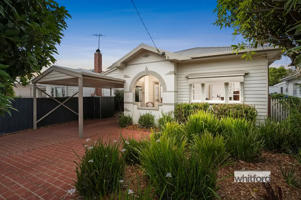 Newtown 4 Bedroom Modern family living 545m2