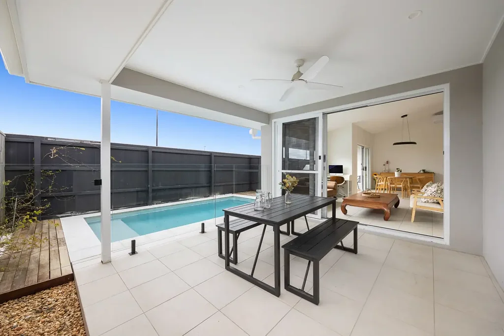 Nirimba 4 Slaapkamer Light-Filled Family Home with Pool & Abundant Lifestyle Appeal