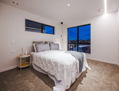 5/7 Wentworth Avenue, Papatoetoe, Manukau City, 4房, 2浴, 城市屋