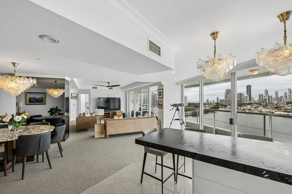 Southport 2Kwarto RIVAGE ROYALE LUXURY RIVERFRONT OWNER  DOWNSIZING