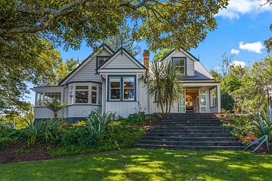 Onehunga 5chambre 'Taiho' Villa - 165 Years in the Making