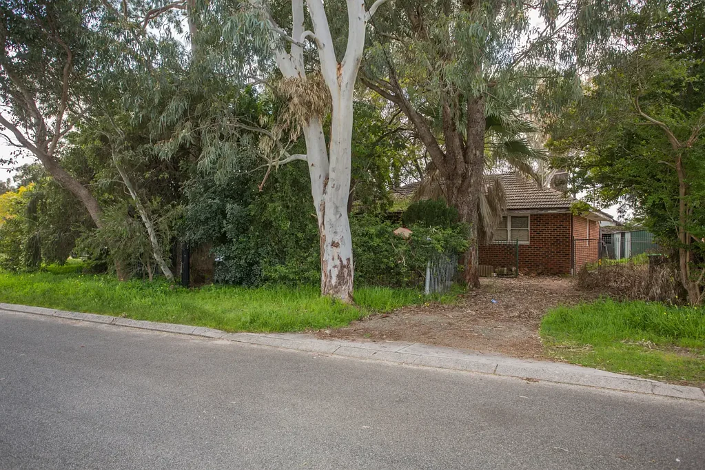 1 Norris Street, Cloverdale, WA 6105