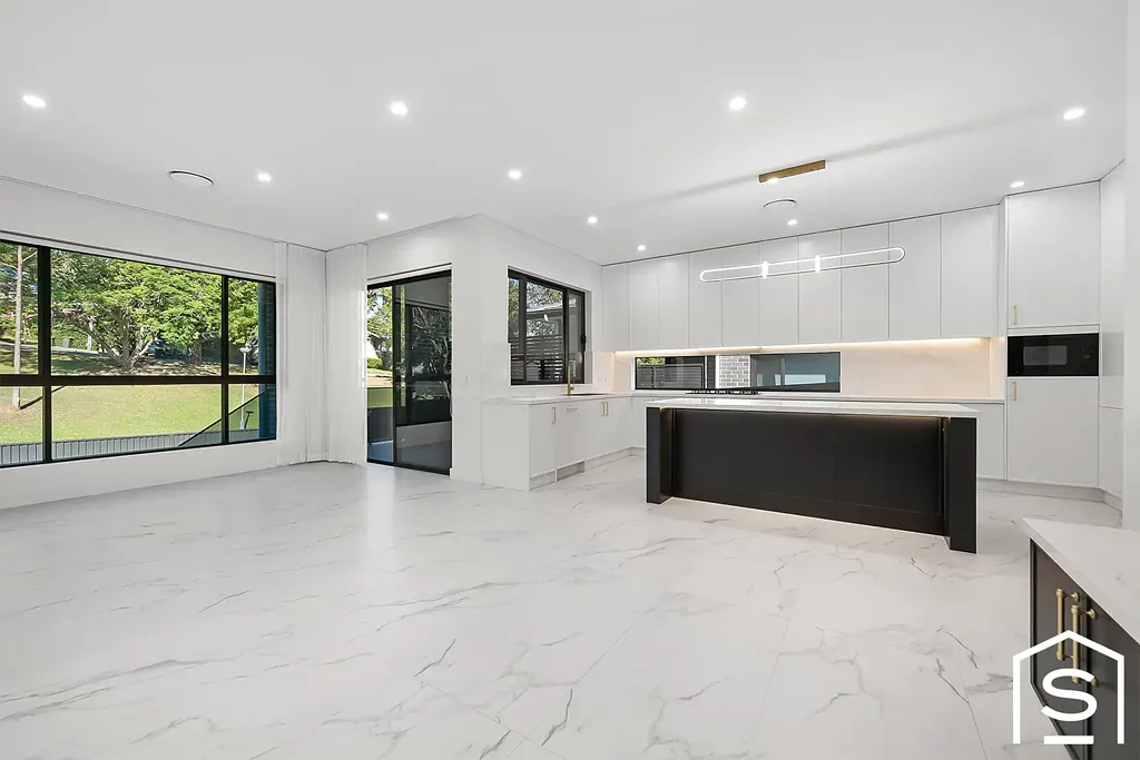 Denistone West 5ห้องนอน A Parkside Masterpiece of Space, Style & Superior Craftsmanship- Full Brick & Concrete Slab