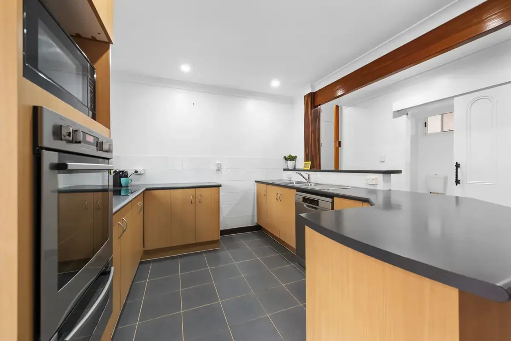 Harristown 3Kwarto Fully Fenced, Solar Powered & Packed with Extras