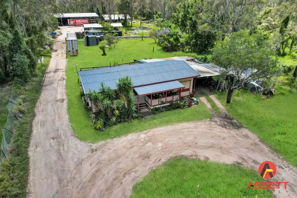 Pallara 2침실 Rare 4 Acres Land with Large Truck Shed with house