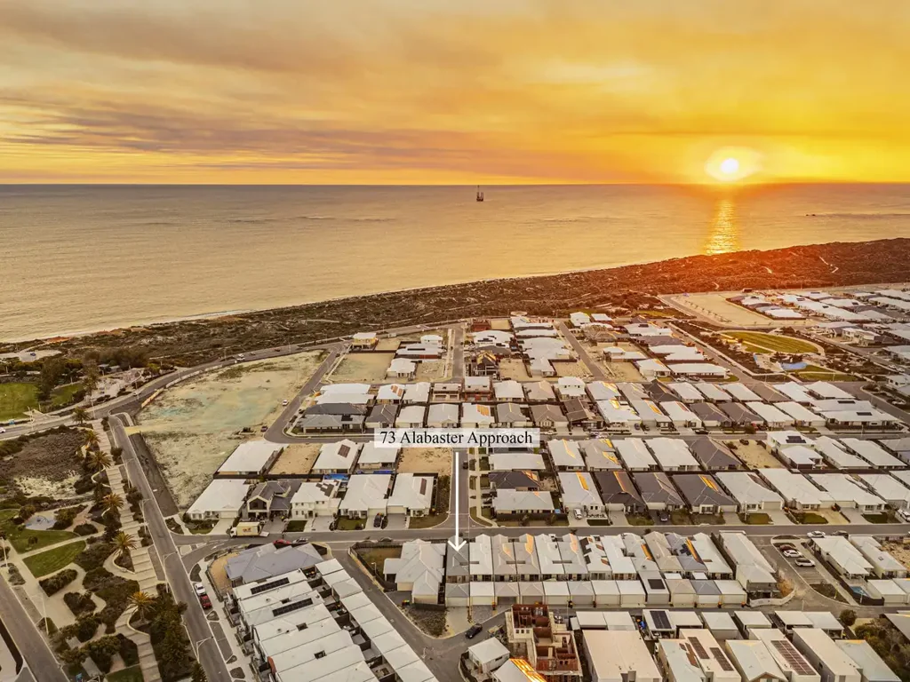 Jindalee 3Zimmer Coastal Investment or First Home Opportunity Just 300m from Eden Beach