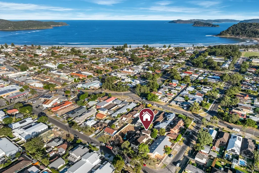 Umina Beach 3ห้องนอน Fully Renovated Townhouse in Prime Beachside Location.