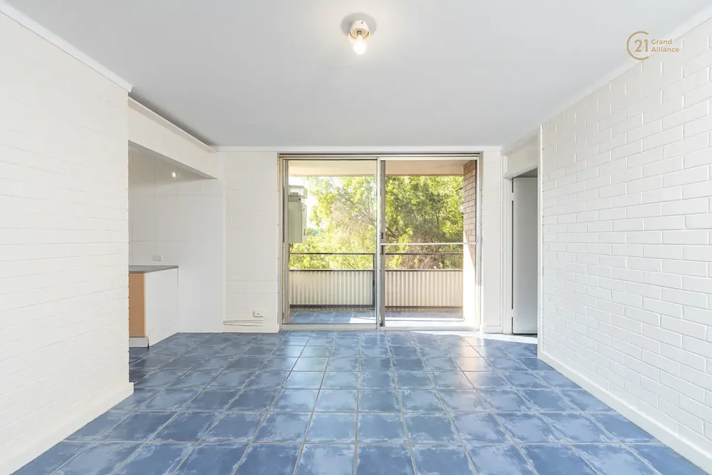 LOCATION LOCATION LOCATION @$650per week
