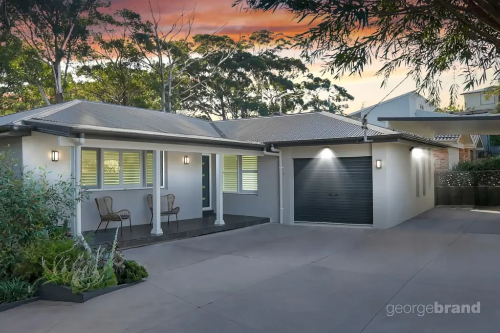 8 Table Top Road, North Avoca, NSW 2260