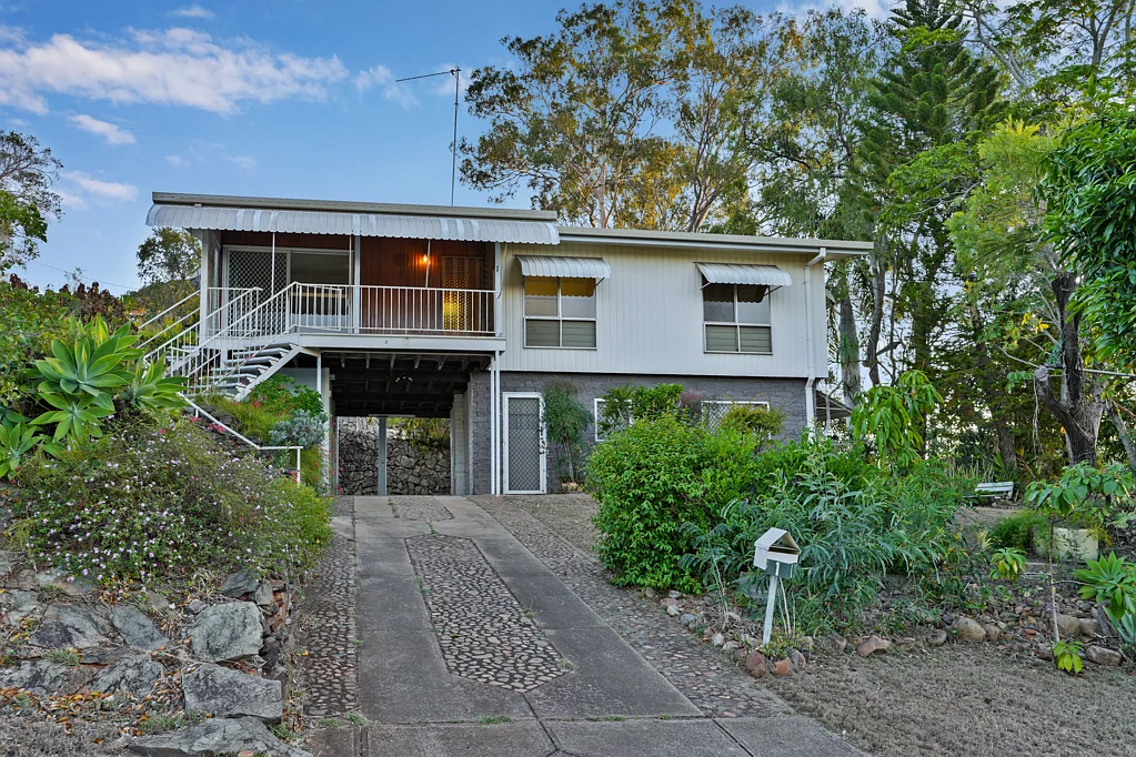 1 Curtis Street, West Gladstone, QLD 4680