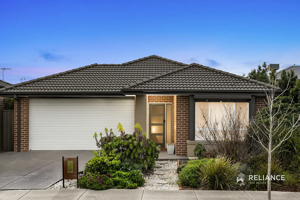 Werribee 3部屋 More Than a Home – Your Next Chapter Awaits in the Heart of Harpley