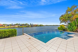 11 Westlake Court, Helensvale