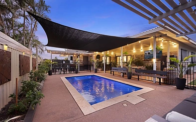 Nickol 4Zimmer Spacious Family Living with Poolside Perfection