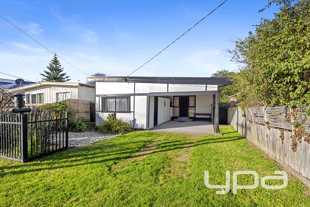 69 Fourth Avenue, Rosebud, VIC 3939