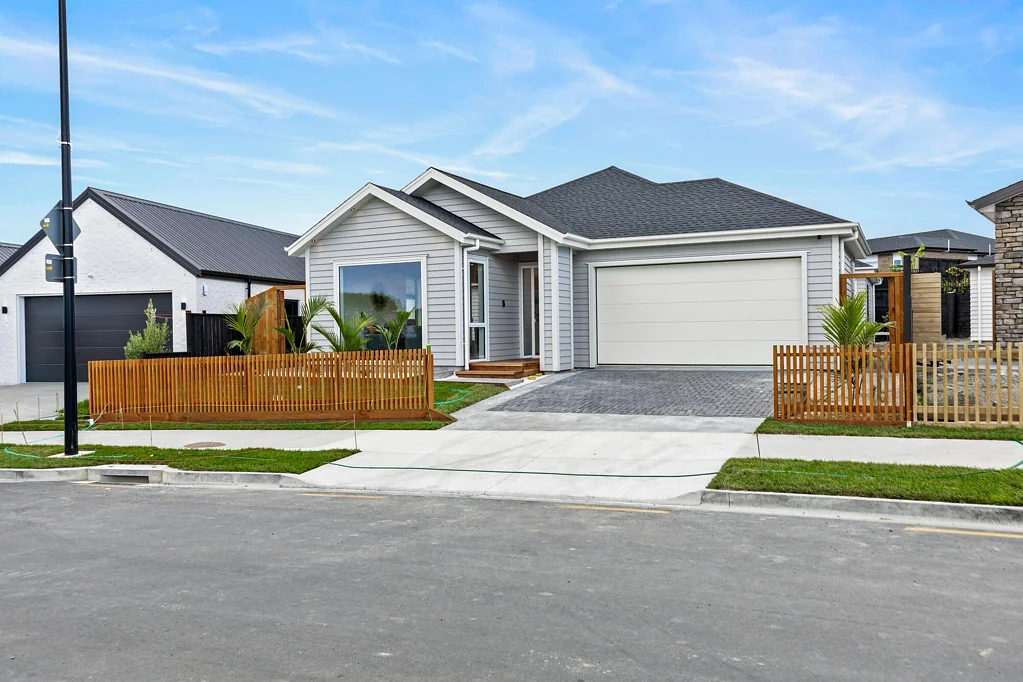 Milldale 5Moenga Spacious Modern Living With Multi-Gen Flexibility