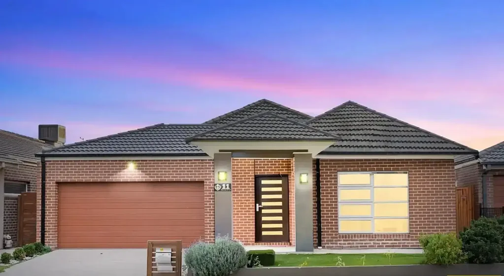 Point Cook 4房  29 Squares of Family Living | East-Facing Excellence