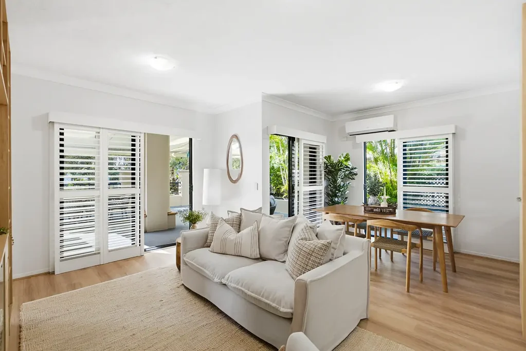 Broadbeach 2 Slaapkamer Some units make you compromise on space. This one doesn't.