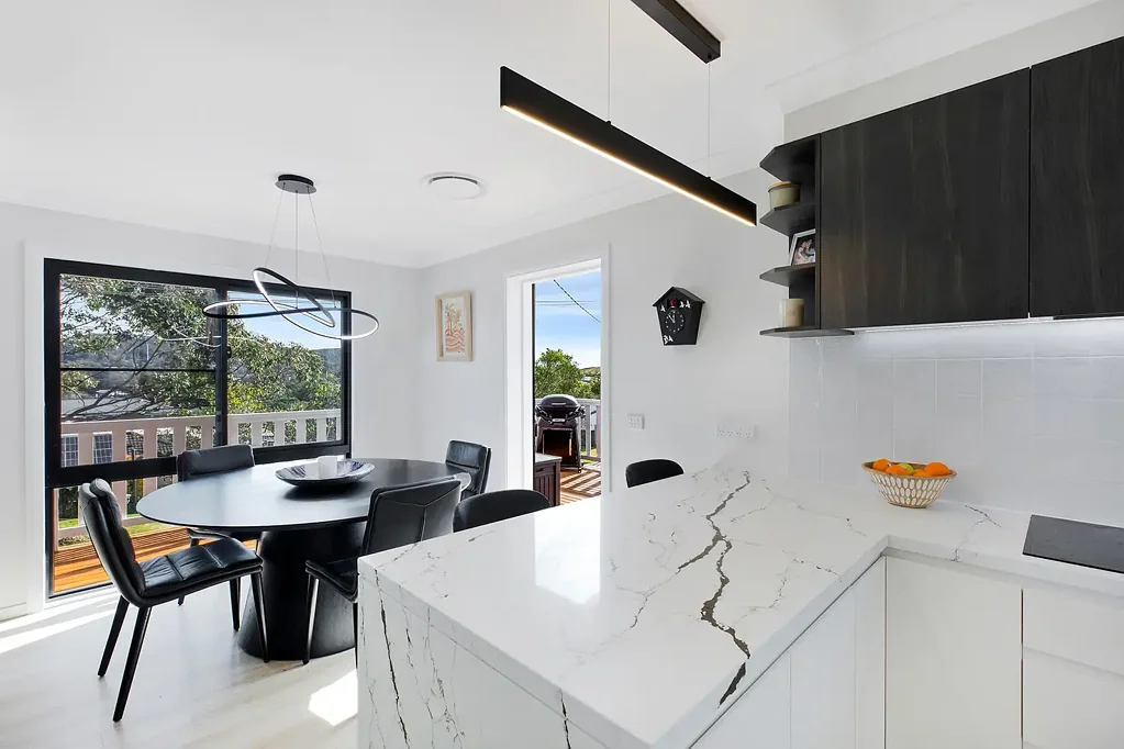 Forresters Beach 4房  Renovated beachside family retreat