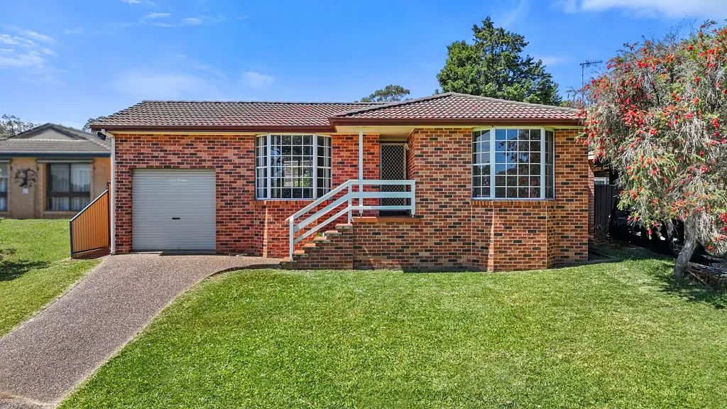 17 Namoi Close, Bateau Bay, NSW 2261