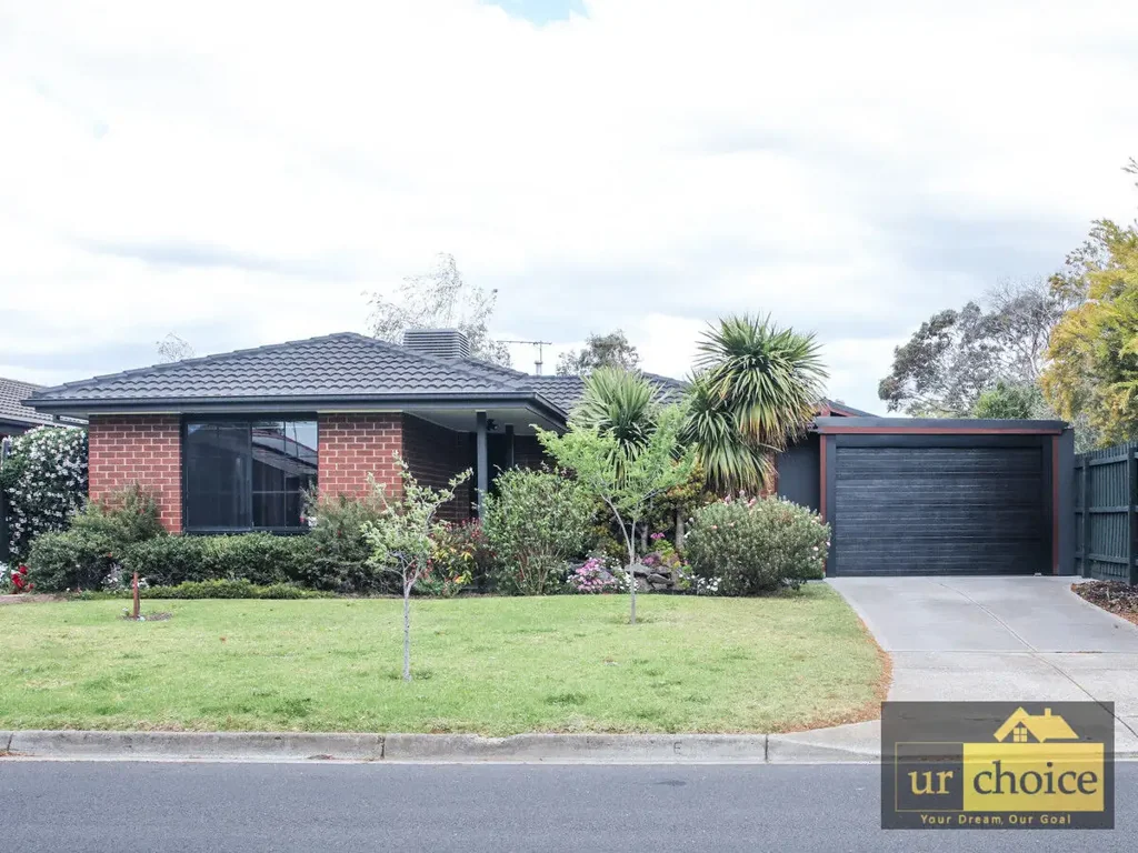 Immaculate Family Home in a Prime Werribee Location – Ready to Move In!