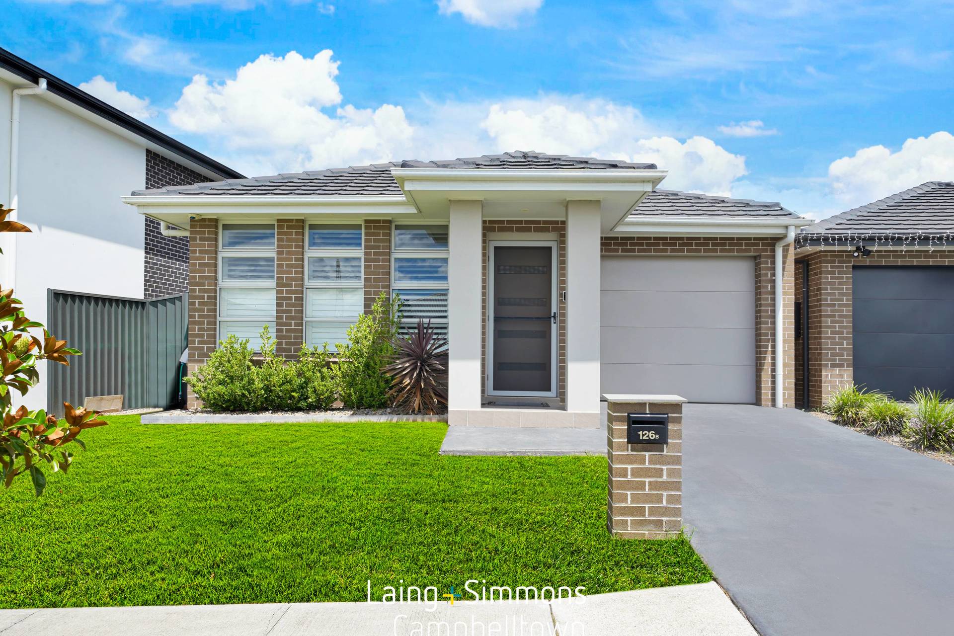 126B VILLAGE CCT, GREGORY HILLS NSW 2557, 0 rūma, 0 rūma horoi, House