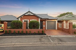 10 Clay Court, Renown Park