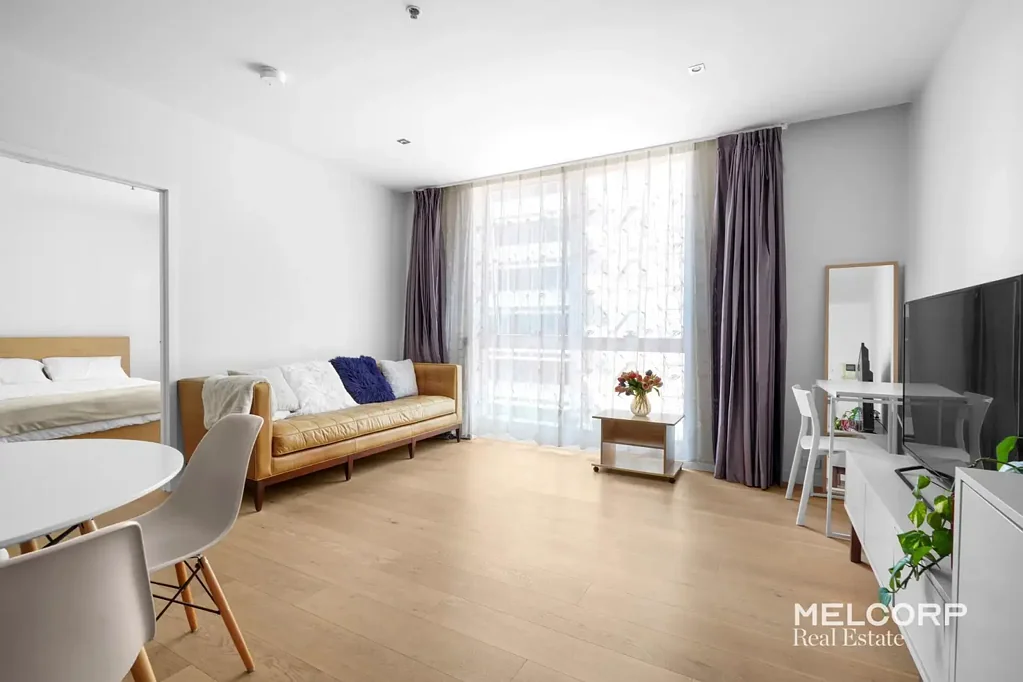 FURNISHED TWO-BEDROOM AT QV