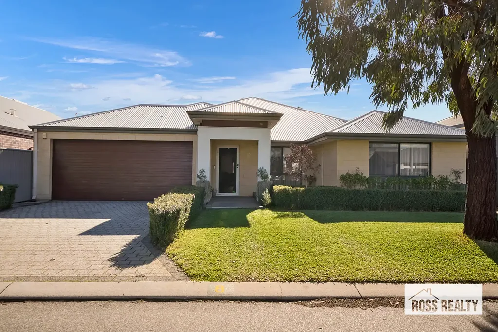 Caversham 4房  Grand Family Living in Caversham's Premium Balwyn Estate