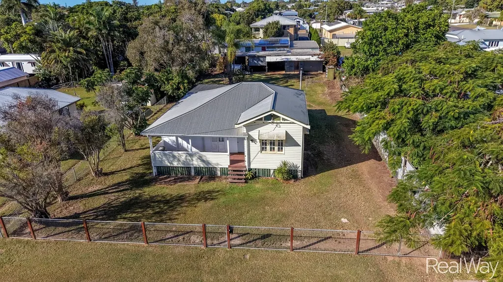Walkervale 4房  4 Bedroom Beatrice St Beauty on 1083 sqm block Close to Everything you Need!