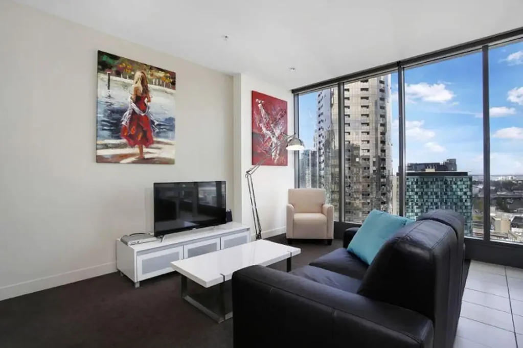 &apos;Freshwater Place&apos; - Fully Furnished. Stay from 1 month. Includes all utilities.