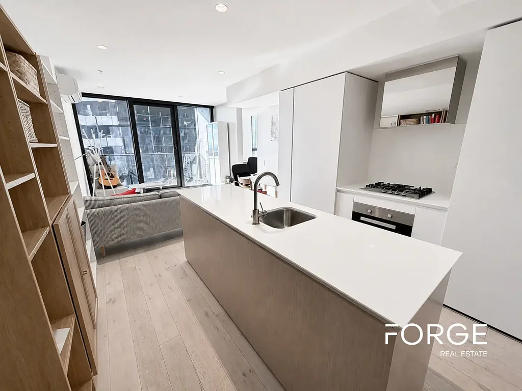 FURNISHED 2-BEDROOMS APARTMENT IN EQ TOWER