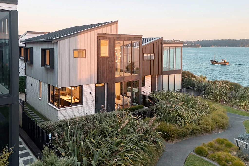 Hobsonville 4 Bedroom Gallery Walls, Ocean Ceilings