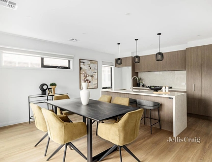 603 Warrigal Road, Bentleigh East, VIC 3165, 3房, 2浴, Townhouse