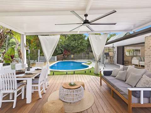 Currumbin Waters 4 Bedroom LUXURY LIFESTYLE PROPERTY !!