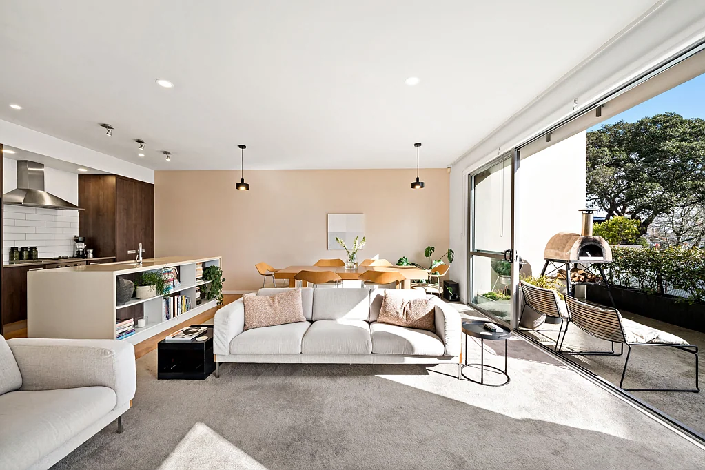 Epsom 3部屋 Light, Space & Location in DGZ