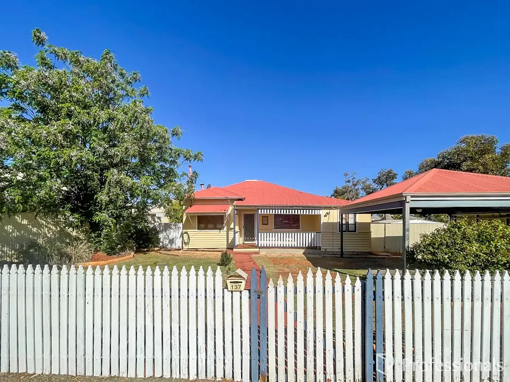 137 Campbell Street, West Lamington, WA 6430