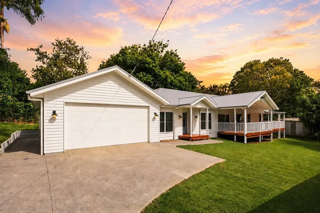 Woombye 4Moenga Brand New Home with Village Convenience