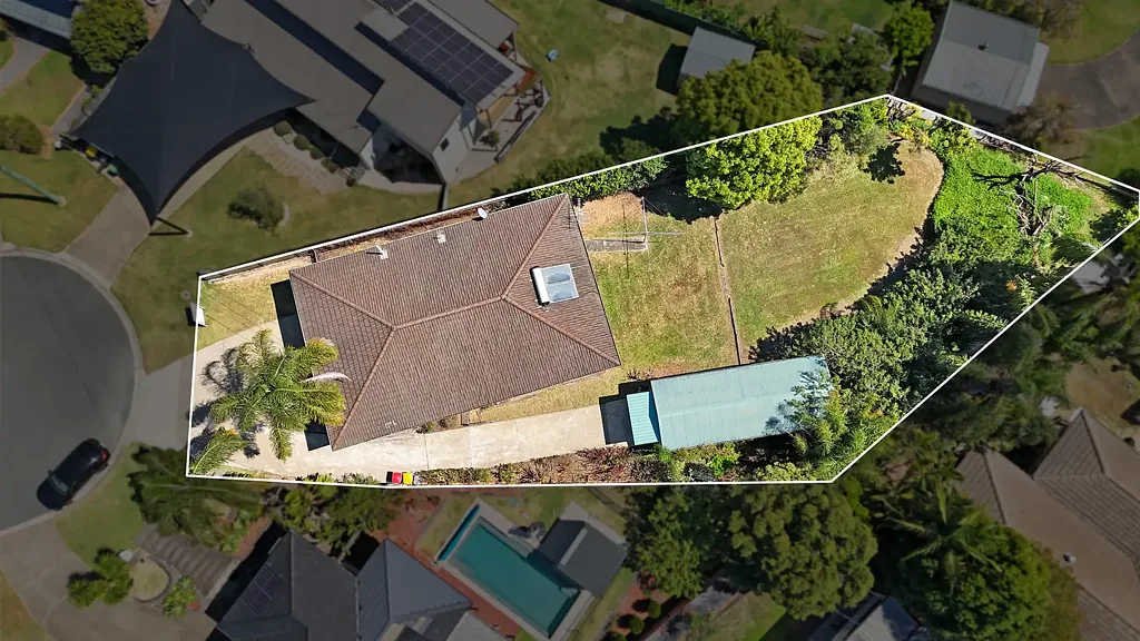 Birkdale 3 Slaapkamer Investor Alert – 1,030m² Block with Subdivision & Development Potential