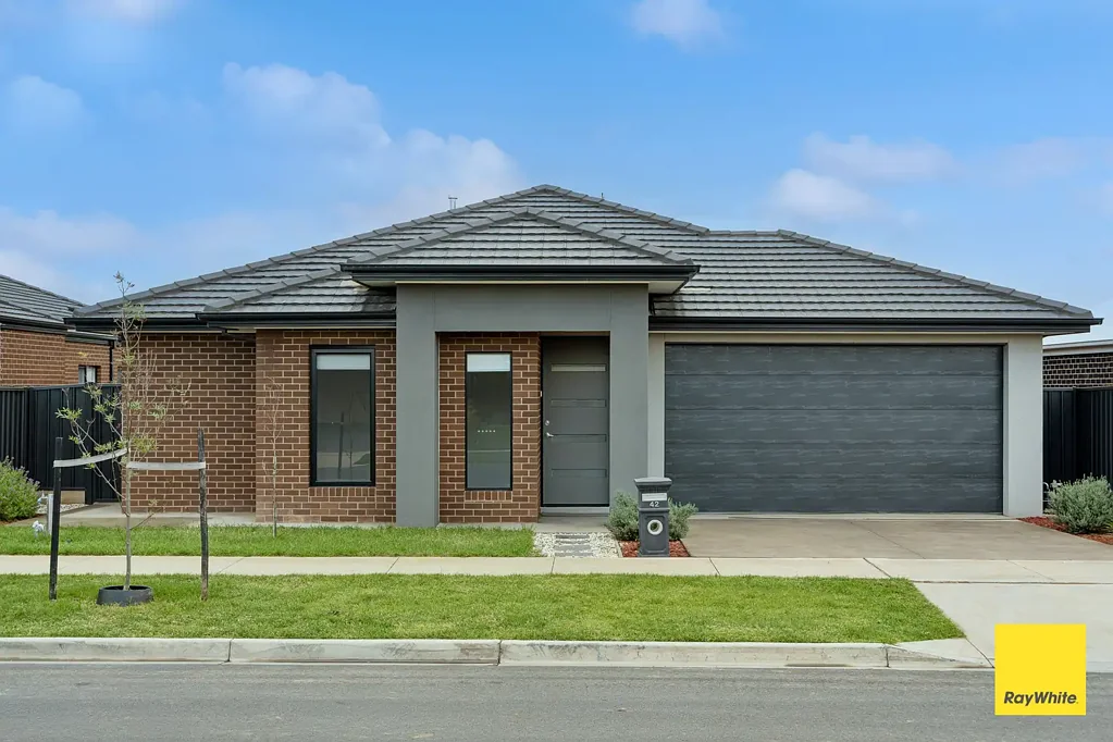 Modern Family Living in a Quiet Huntly Location