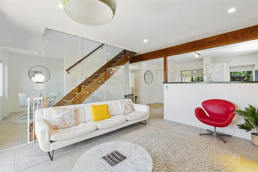 1/813 East Coast Road, Northcross, North Shore City, Auckland