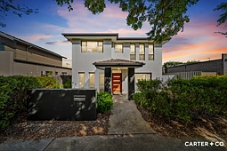 17 Manning Clark Crescent, Franklin
