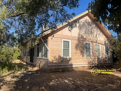 Berrigan 3Moenga Charming Retreat in Berrigan: Make this your Dream Property!