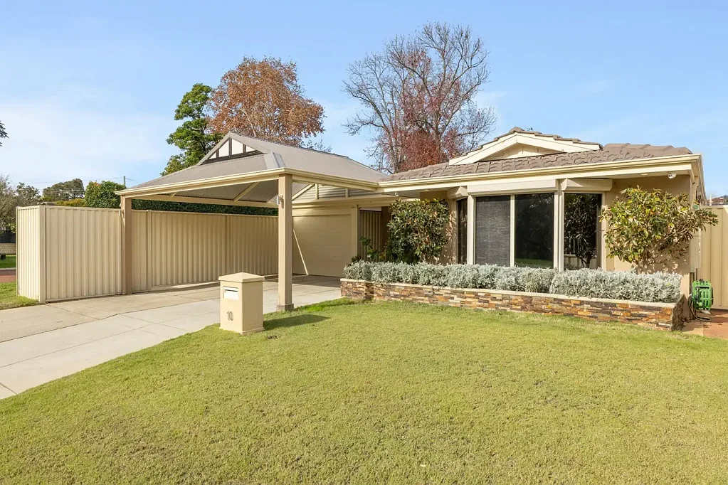 10 Windsor Drive, Gosnells, WA 6110
